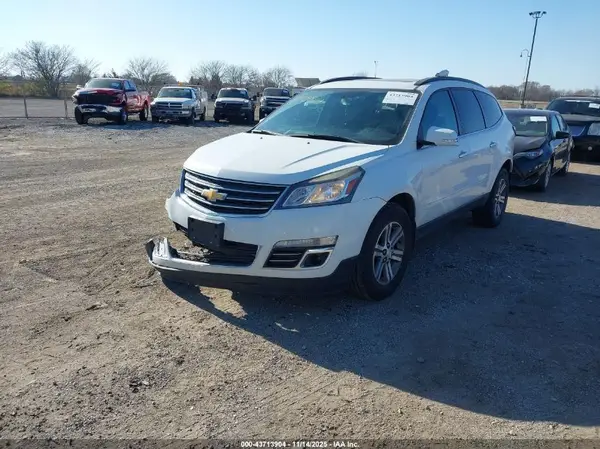 1GNKVHKD4GJ196822 2016 CHEVROLET TRAVERSE - Image 2