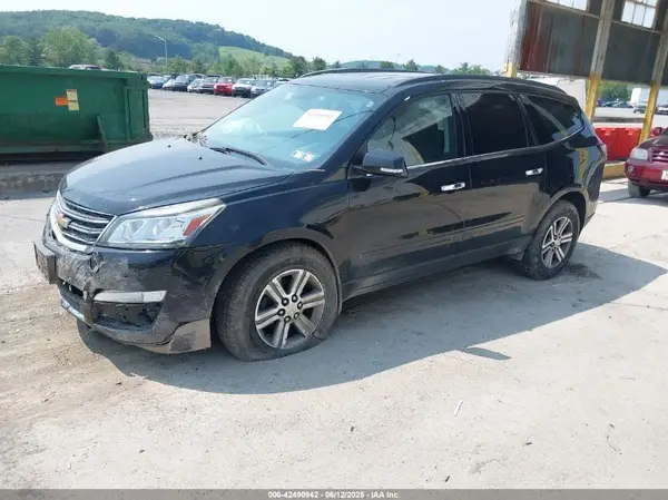 1GNKVHKD4GJ201386 2016 CHEVROLET TRAVERSE - Image 2