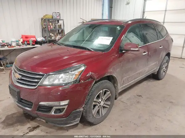 1GNKVHKD4GJ237806 2016 CHEVROLET TRAVERSE - Image 2