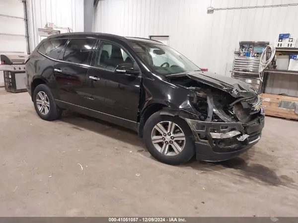 1GNKVHKD4HJ128828 2017 CHEVROLET TRAVERSE - Image 1