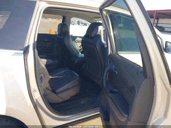 1GNKVHKD4HJ166205 2017 CHEVROLET TRAVERSE - Image 8