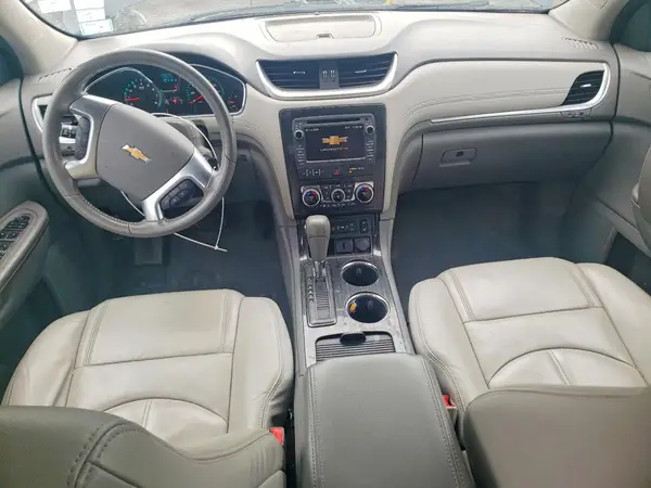 1GNKVHKD4HJ194246 2017 CHEVROLET TRAVERSE - Image 8