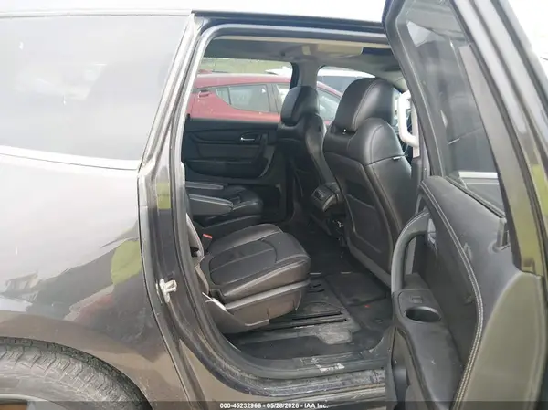 1GNKVHKD4HJ214477 2017 CHEVROLET TRAVERSE - Image 8