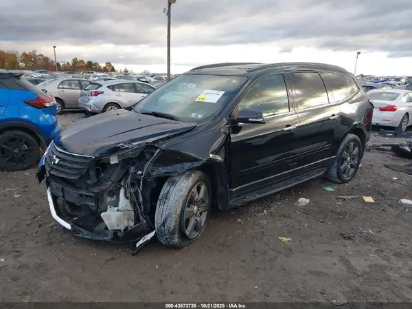 1GNKVHKD4HJ291138 2017 CHEVROLET TRAVERSE - Image 2