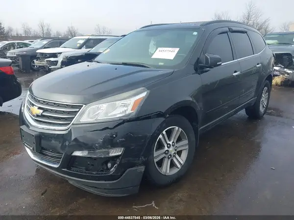 1GNKVHKD4HJ298221 2017 CHEVROLET TRAVERSE - Image 2