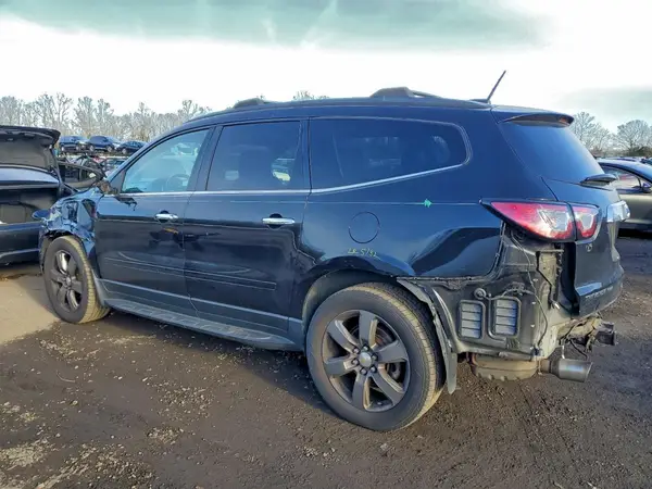 1GNKVHKD4HJ336885 2017 CHEVROLET TRAVERSE - Image 2