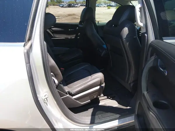 1GNKVHKD5GJ271527 2016 CHEVROLET TRAVERSE - Image 8