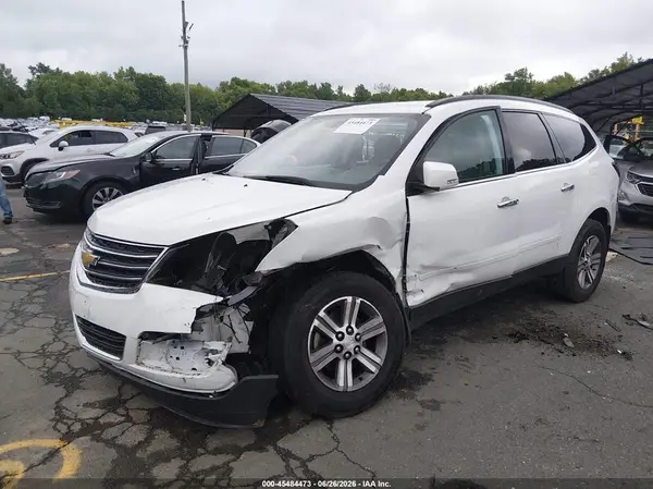 1GNKVHKD5GJ277585 2016 CHEVROLET TRAVERSE - Image 2