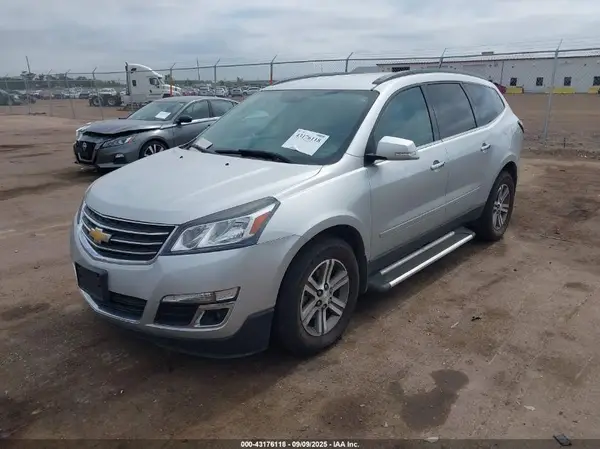 1GNKVHKD5GJ298808 2016 CHEVROLET TRAVERSE - Image 2