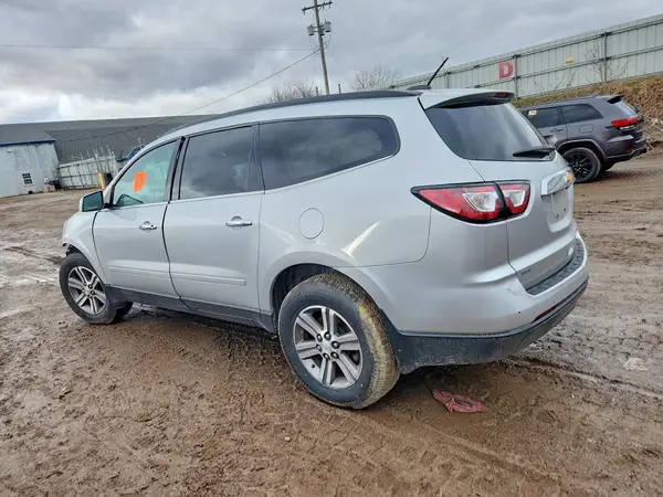 1GNKVHKD5GJ345318 2016 CHEVROLET TRAVERSE - Image 2