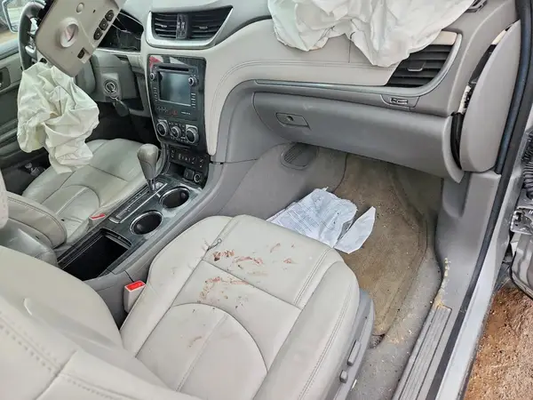 1GNKVHKD5GJ345318 2016 CHEVROLET TRAVERSE - Image 8