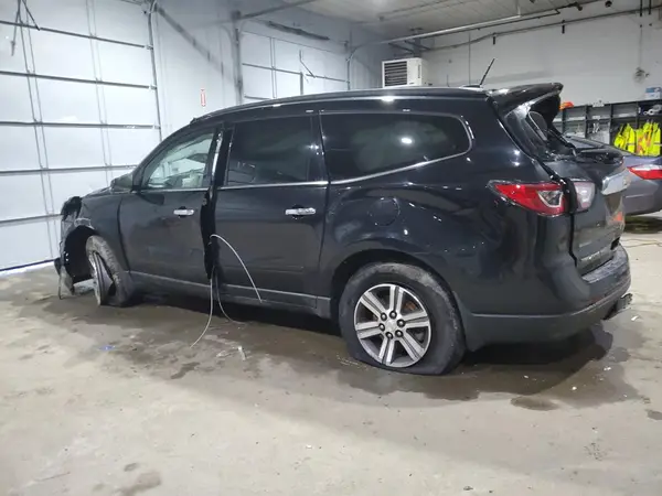 1GNKVHKD5HJ119359 2017 CHEVROLET TRAVERSE - Image 2