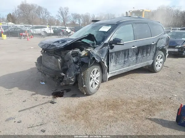 1GNKVHKD5HJ157383 2017 CHEVROLET TRAVERSE - Image 2