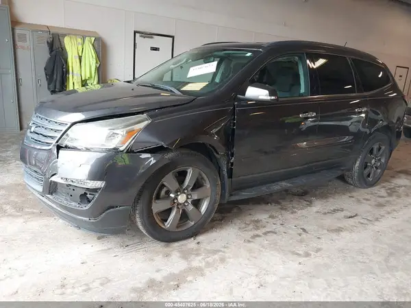 1GNKVHKD5HJ173406 2017 CHEVROLET TRAVERSE - Image 2