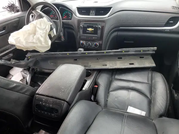 1GNKVHKD5HJ189637 2017 CHEVROLET TRAVERSE - Image 8