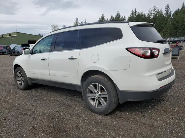1GNKVHKD5HJ262179 2017 CHEVROLET TRAVERSE - Image 2