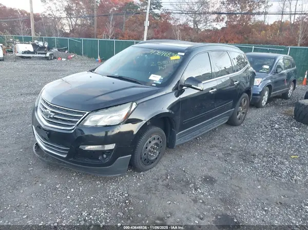 1GNKVHKD5HJ334322 2017 CHEVROLET TRAVERSE - Image 2