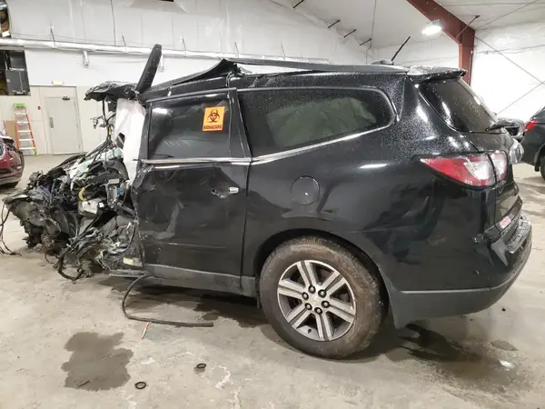 1GNKVHKD5HJ346034 2017 CHEVROLET TRAVERSE - Image 2