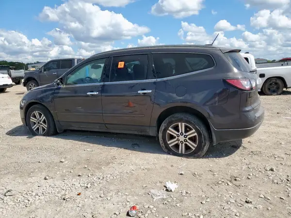 1GNKVHKD6HJ142875 2017 CHEVROLET TRAVERSE - Image 2