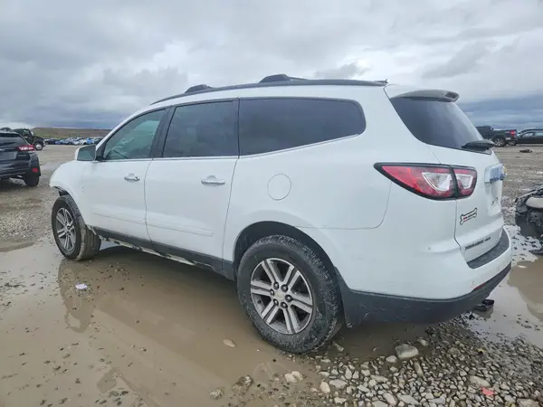 1GNKVHKD6HJ201553 2017 CHEVROLET TRAVERSE - Image 2
