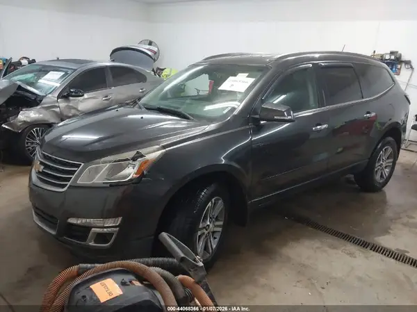 1GNKVHKD6HJ279914 2017 CHEVROLET TRAVERSE - Image 2