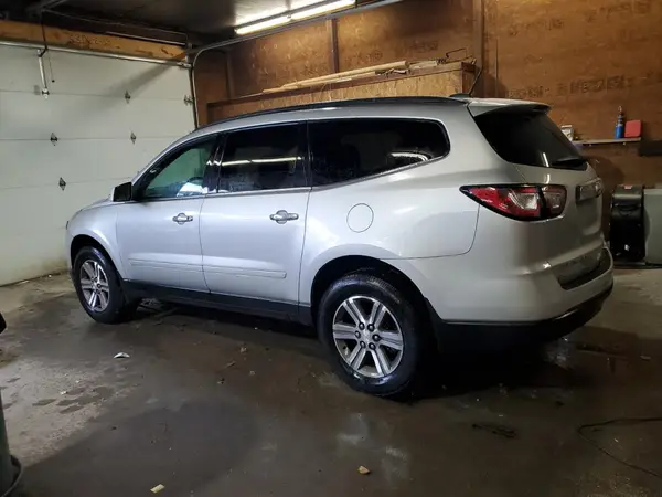 1GNKVHKD6HJ301880 2017 CHEVROLET TRAVERSE - Image 2