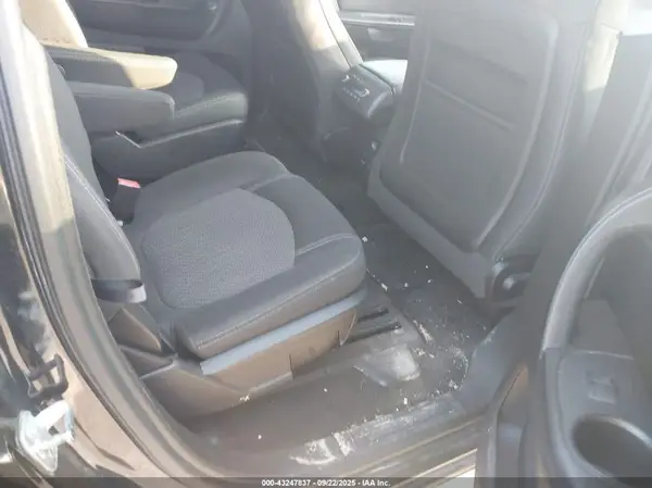 1GNKVHKD7GJ130586 2016 CHEVROLET TRAVERSE - Image 8