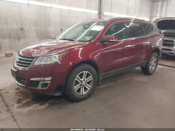 1GNKVHKD7GJ197270 2016 CHEVROLET TRAVERSE - Image 2