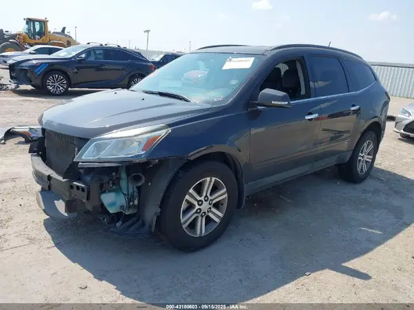 1GNKVHKD7GJ327015 2016 CHEVROLET TRAVERSE - Image 2