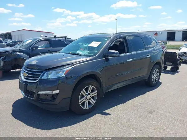 1GNKVHKD7HJ191955 2017 CHEVROLET TRAVERSE - Image 2