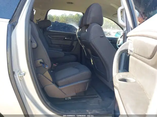 1GNKVHKD7HJ220208 2017 CHEVROLET TRAVERSE - Image 8