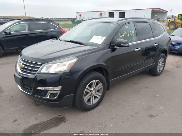1GNKVHKD7HJ288024 2017 CHEVROLET TRAVERSE - Image 2