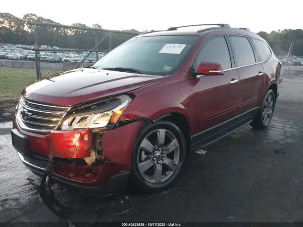 1GNKVHKD7HJ339988 2017 CHEVROLET TRAVERSE - Image 2
