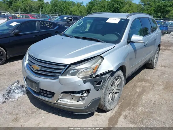 1GNKVHKD8GJ100514 2016 CHEVROLET TRAVERSE - Image 2