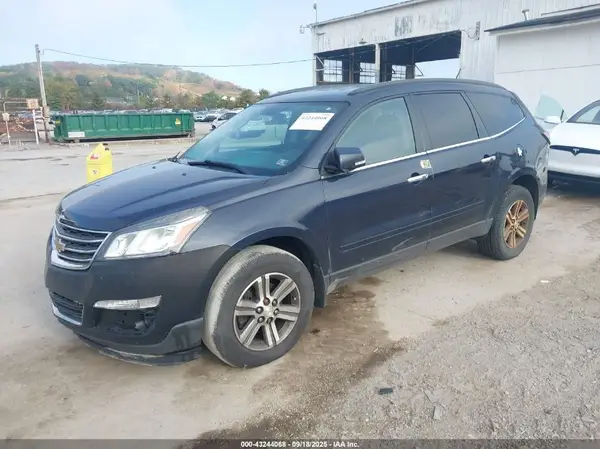 1GNKVHKD8GJ186343 2016 CHEVROLET TRAVERSE - Image 2