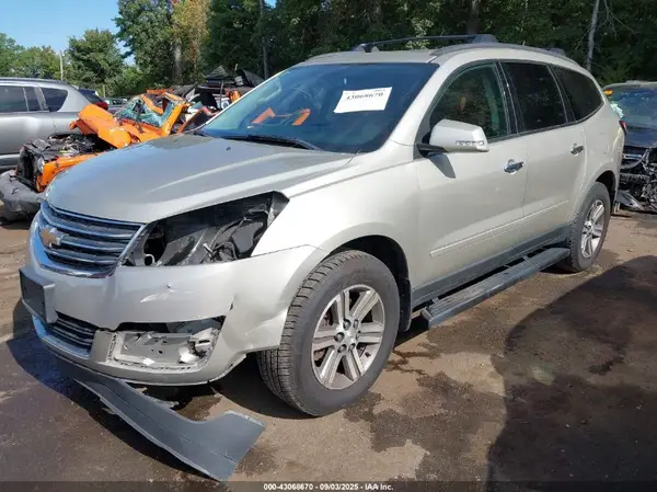 1GNKVHKD8GJ231071 2016 CHEVROLET TRAVERSE - Image 2