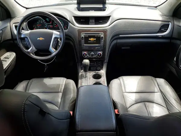 1GNKVHKD8HJ102443 2017 CHEVROLET TRAVERSE - Image 8