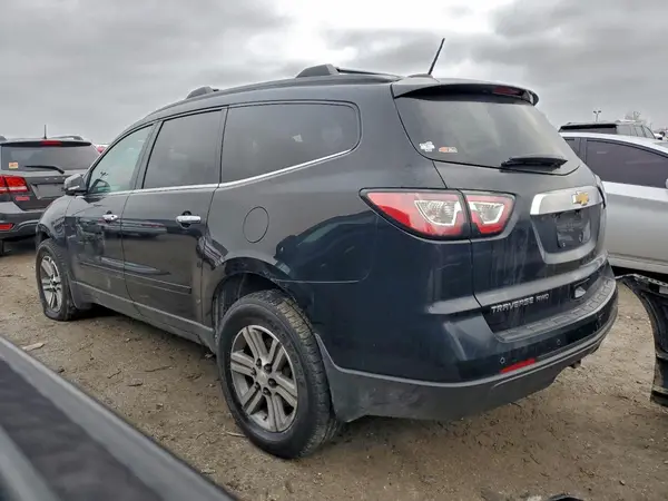 1GNKVHKD8HJ105858 2017 CHEVROLET TRAVERSE - Image 2