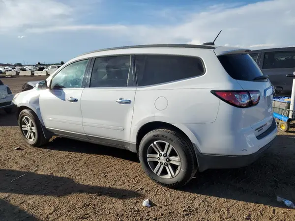 1GNKVHKD8HJ109540 2017 CHEVROLET TRAVERSE - Image 2