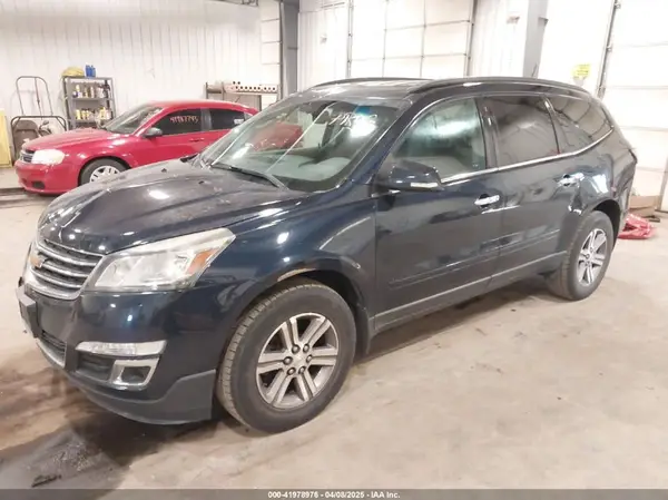 1GNKVHKD8HJ113118 2017 CHEVROLET TRAVERSE - Image 2