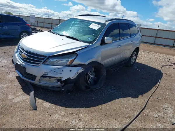 1GNKVHKD8HJ116634 2017 CHEVROLET TRAVERSE - Image 2