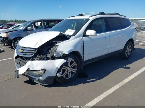 1GNKVHKD8HJ134471 2017 CHEVROLET TRAVERSE - Image 2