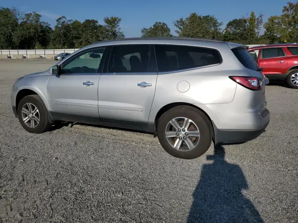 1GNKVHKD8HJ272270 2017 CHEVROLET TRAVERSE - Image 2
