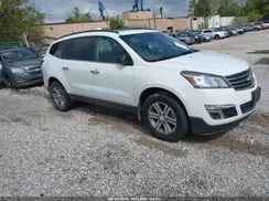 1GNKVHKD8HJ302206 2017 CHEVROLET TRAVERSE