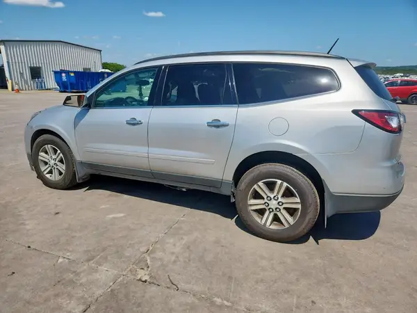 1GNKVHKD8HJ311682 2017 CHEVROLET TRAVERSE - Image 2