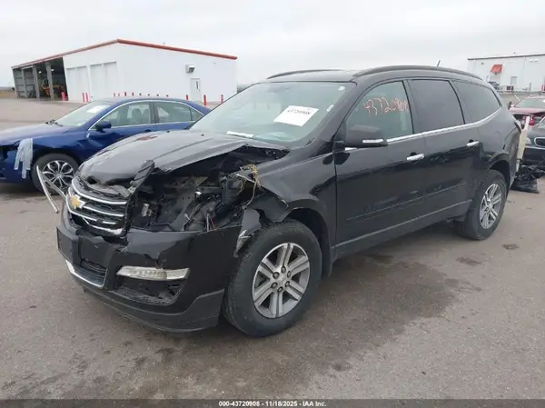 1GNKVHKD9GJ115961 2016 CHEVROLET TRAVERSE - Image 2