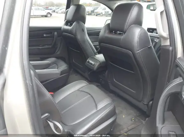 1GNKVHKD9GJ121582 2016 CHEVROLET TRAVERSE - Image 8