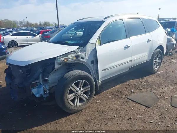 1GNKVHKD9GJ155201 2016 CHEVROLET TRAVERSE - Image 2