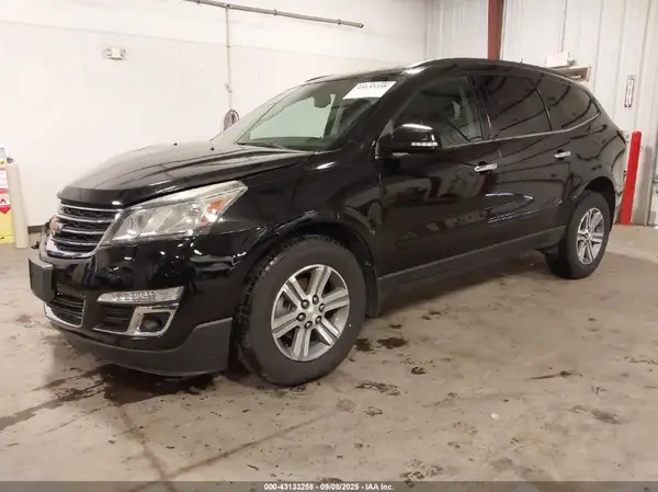 1GNKVHKD9GJ161886 2016 CHEVROLET TRAVERSE - Image 2
