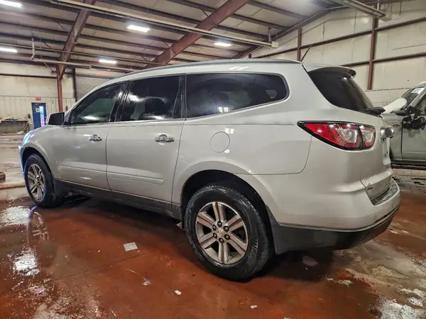 1GNKVHKD9GJ163881 2016 CHEVROLET TRAVERSE - Image 2